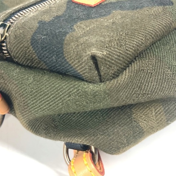 LOUIS VUITTON Green Backpack - Picture 7 of 16